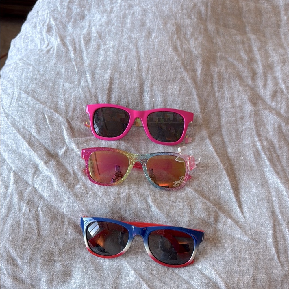 Like new - Colorful Sunglasses Trio